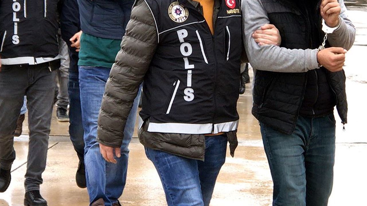 Kastamonu'da uyuşturucu operasyonu: 6 kişi yakalandı Kastamonu'da uyuşturucu operasyonu: 6 kişi yakalandı