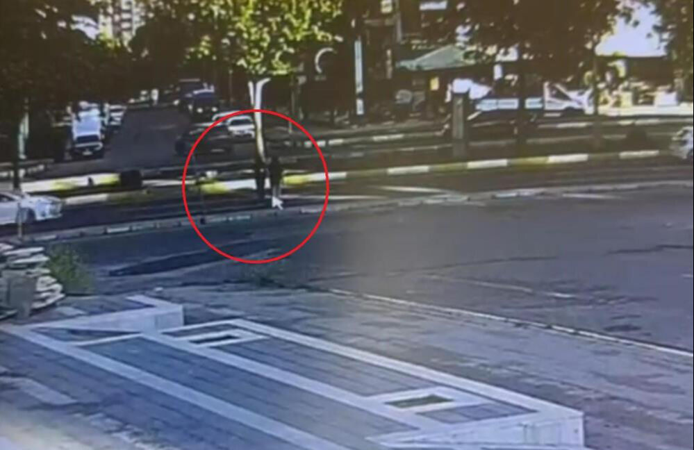 Lise öğrencisi Kübra Sofioğlu'nu hayattan koparan korkunç kaza kamerada! - 1. Resim