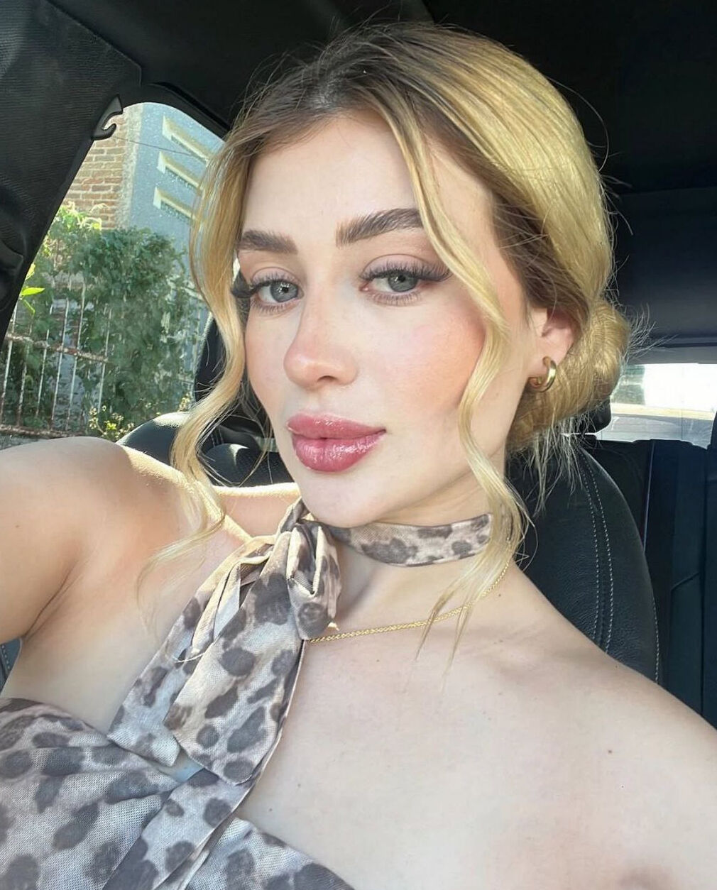 Makyaj videolarıyla tanınıyordu! TikTok fenomeni genç kadın canlı yayında öldürüldü - 1. Resim