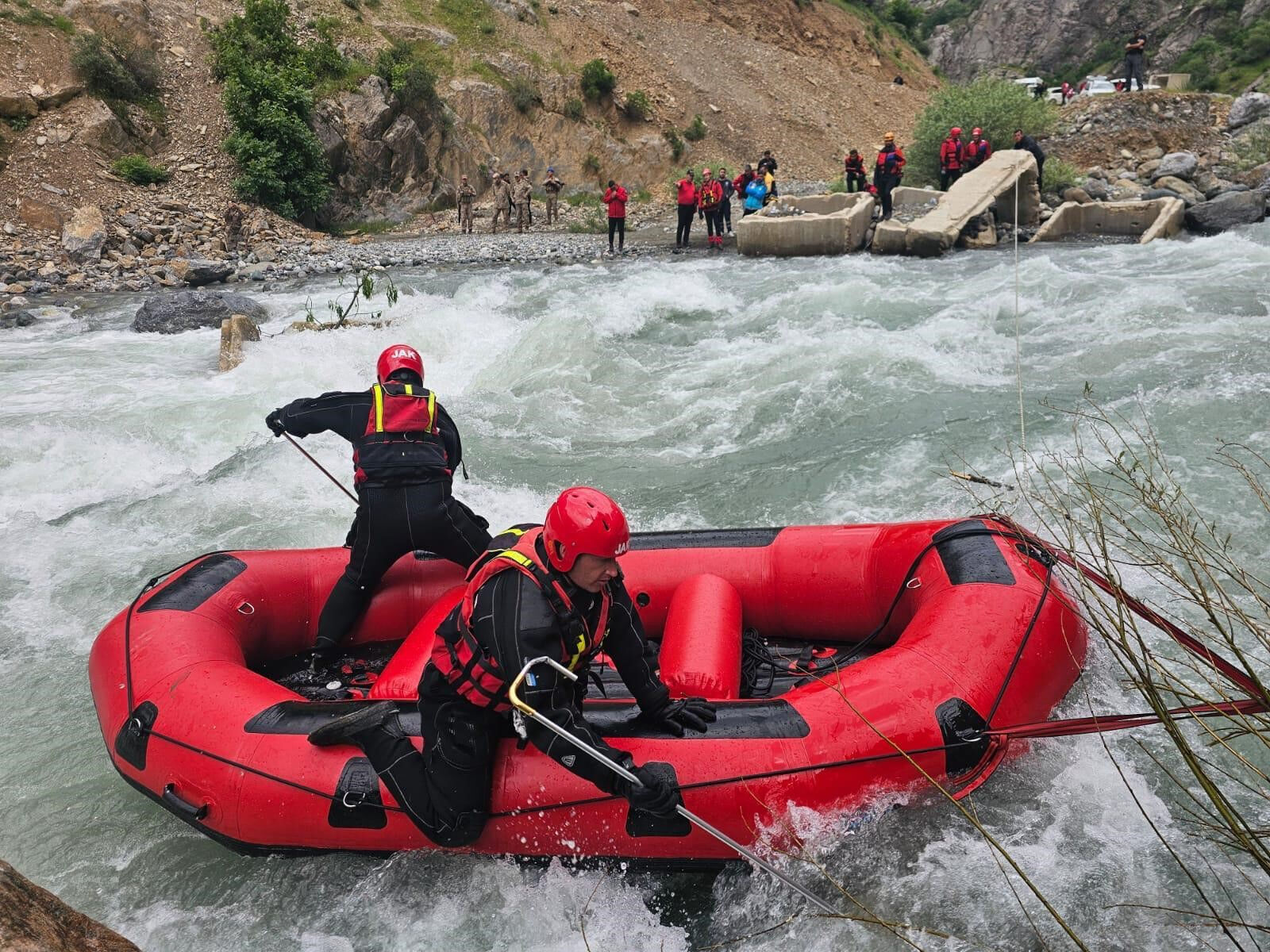 16 yaşındaki Neçir Kom 5 gündür kayıp! Ekipler didik didik arıyor - 1. Resim