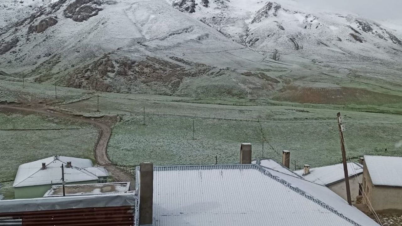 3 kente mayıs ayında kar yağdı: Vatandaş şaşkın 3 kente mayıs ayında kar yağdı: Vatandaş şaşkın