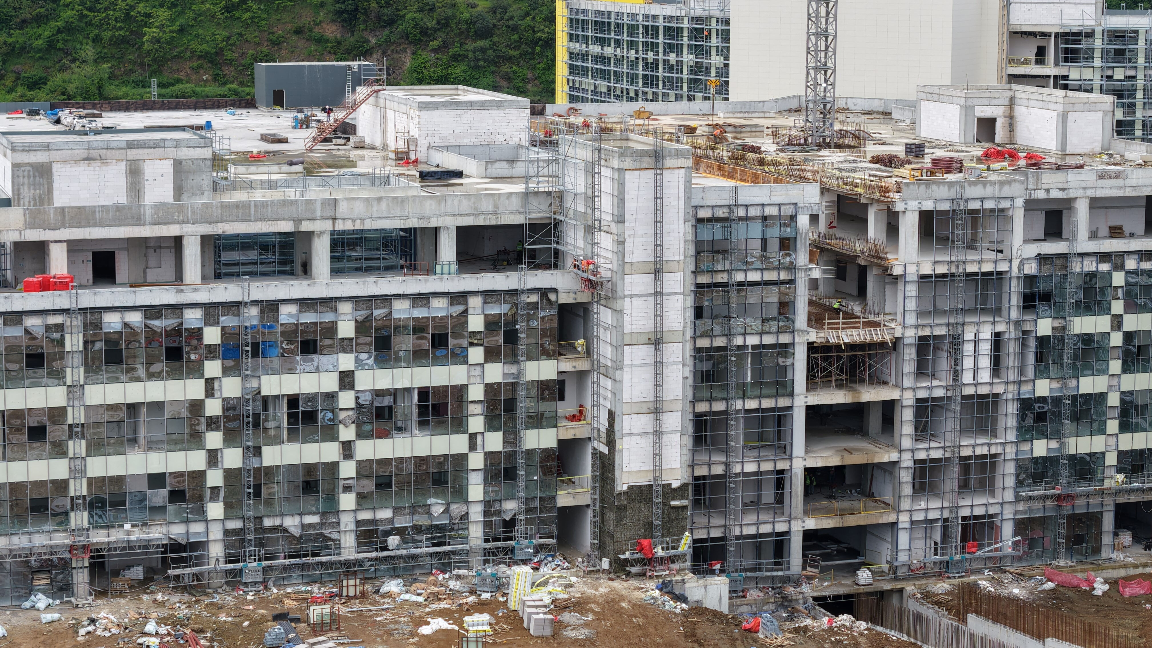 5 bin kazıkla zemini güçlendirildi! Denizin üzerine yapılıyor, yüzde 75'i tamamlandı - 3. Resim