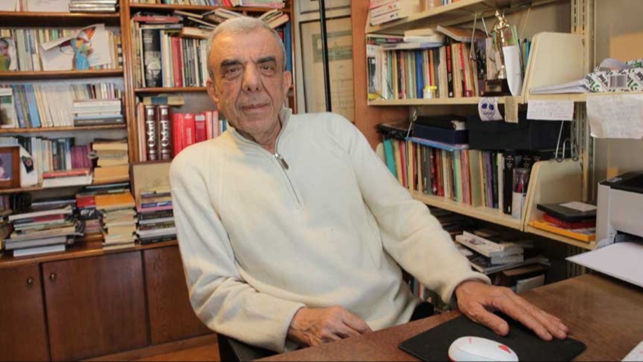 Ali Özgentürk kimdir, neden vefat etti? Ünlü yönetmen ve senarist Ali Özgentürk 80 yaşında hayatını kaybetti Ali Özgentürk kimdir, neden vefat etti? Ünlü yönetmen ve senarist Ali Özgentürk 80 yaşında hayatını kaybetti