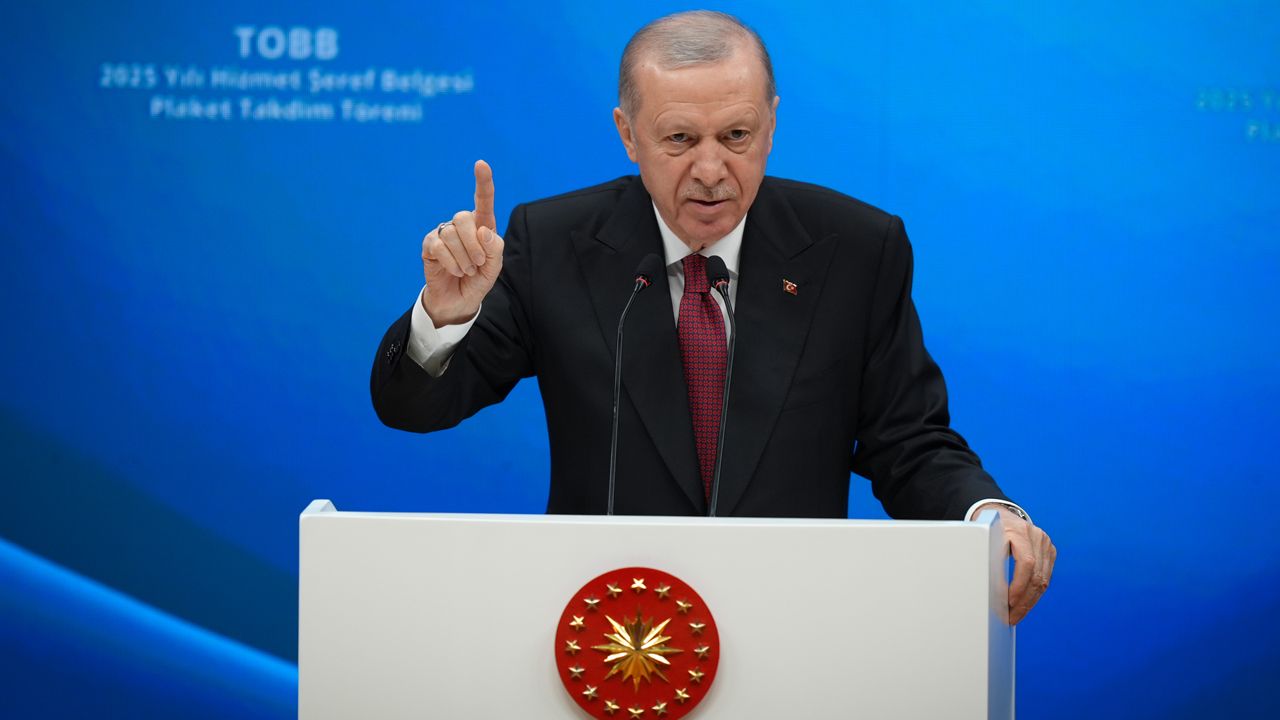 Cumhurbaşkanı Erdoğan, terörsüz Türkiye tartışmalarına nokta koydu: Asla tartışma konusu değildir Cumhurbaşkanı Erdoğan, terörsüz Türkiye tartışmalarına nokta koydu: Asla tartışma konusu değildir