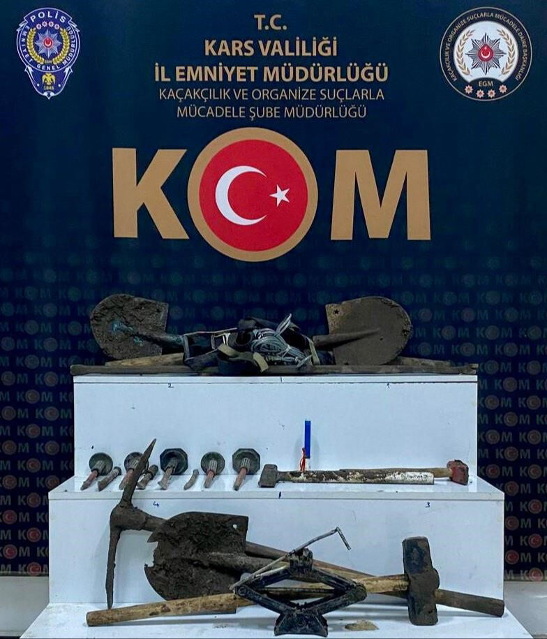 Define arıyorlardı... Suçüstü yakalandılar - 2. Resim