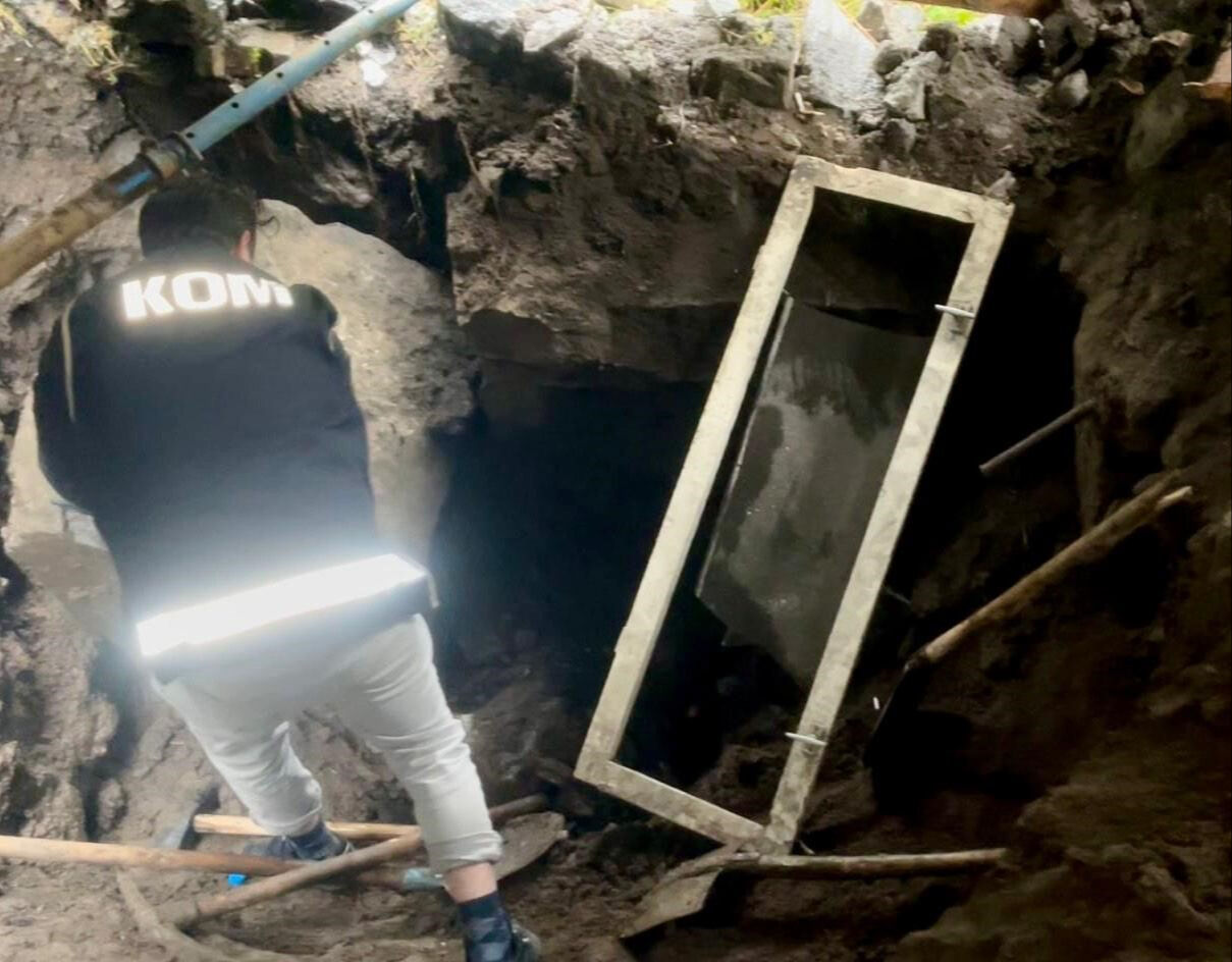 Define arıyorlardı... Suçüstü yakalandılar - 1. Resim