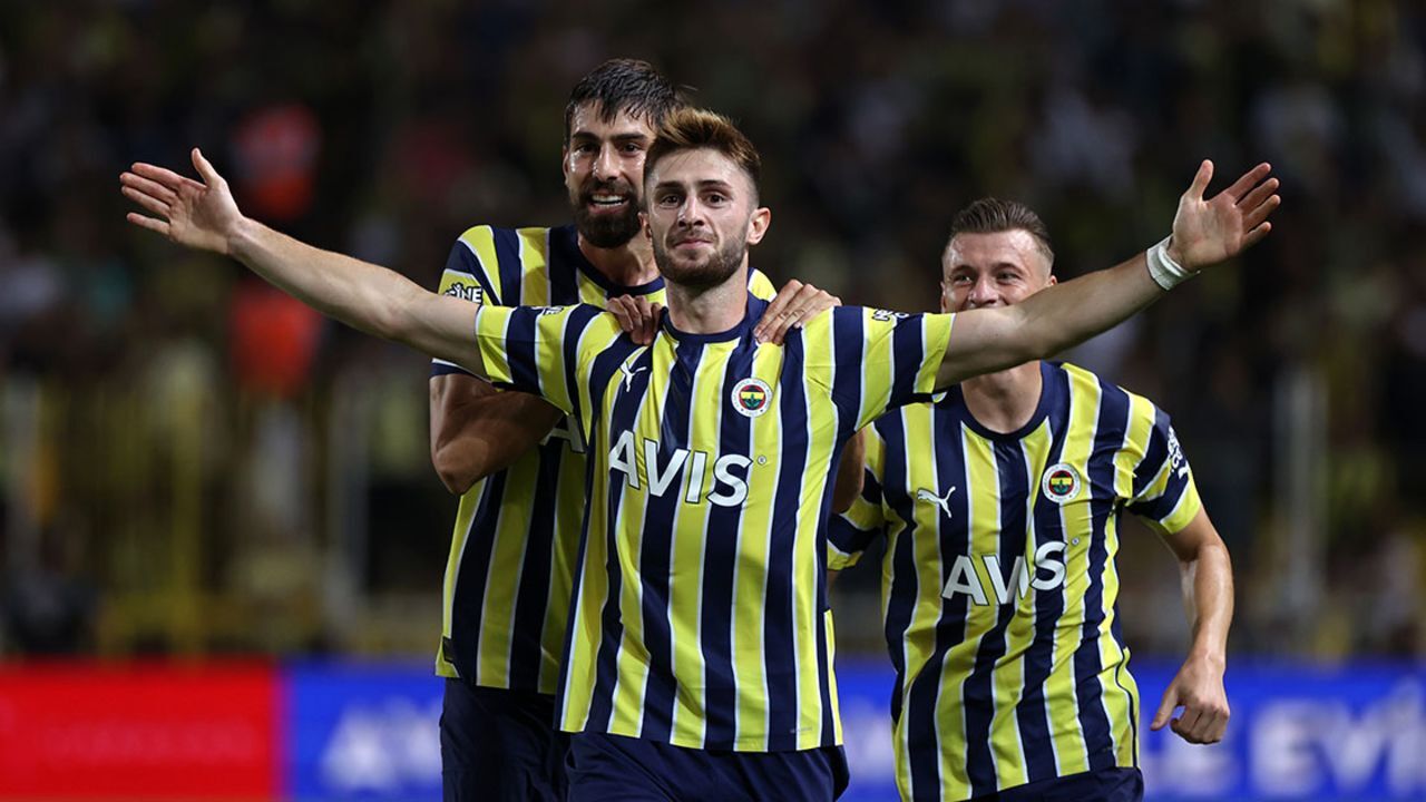 Fenerbahçe'de İsmail Yüksek ile imzalar atıldı! Fenerbahçe'de İsmail Yüksek ile imzalar atıldı!
