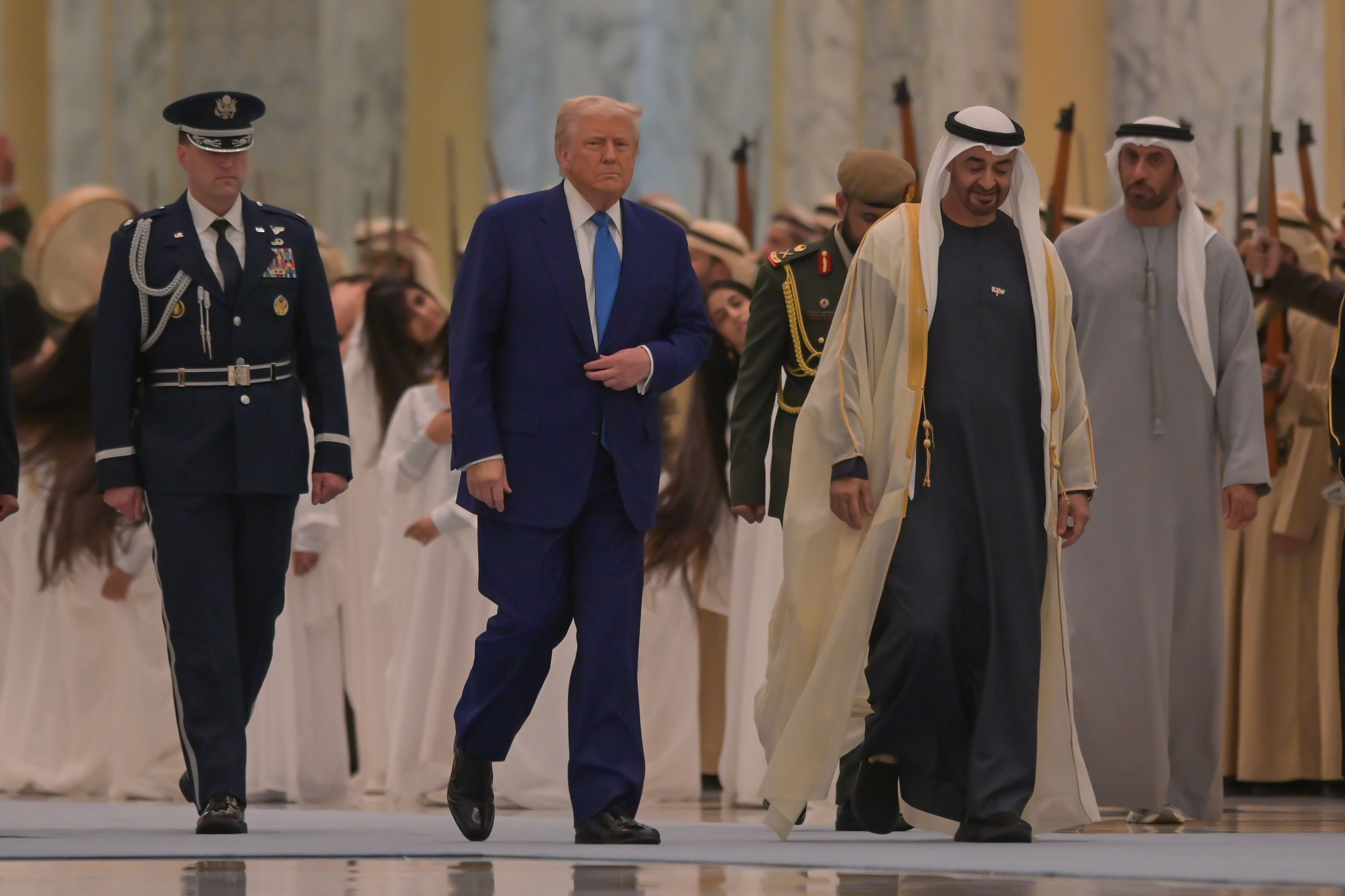 Katar ve Suudi Arabistan'dan sonra bu sefer de BAE! ABD'ye 1.4 trilyon dolarlık yatırım yapacaklar - 1. Resim