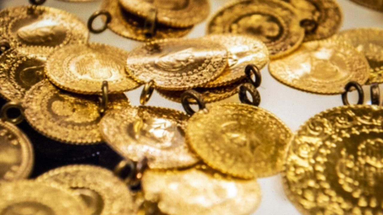 Kuyumculardan evlenecek çiftlere uyarı üstüne uyarı! Bakanlık çalışma başlattı, eylülde... Kuyumculardan evlenecek çiftlere uyarı üstüne uyarı! Bakanlık çalışma başlattı, eylülde...