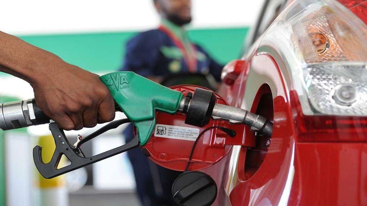 Motorin fiyatına da zam geldi! Petrolde yön aşağı dönerken… Motorin fiyatına da zam geldi! Petrolde yön aşağı dönerken…