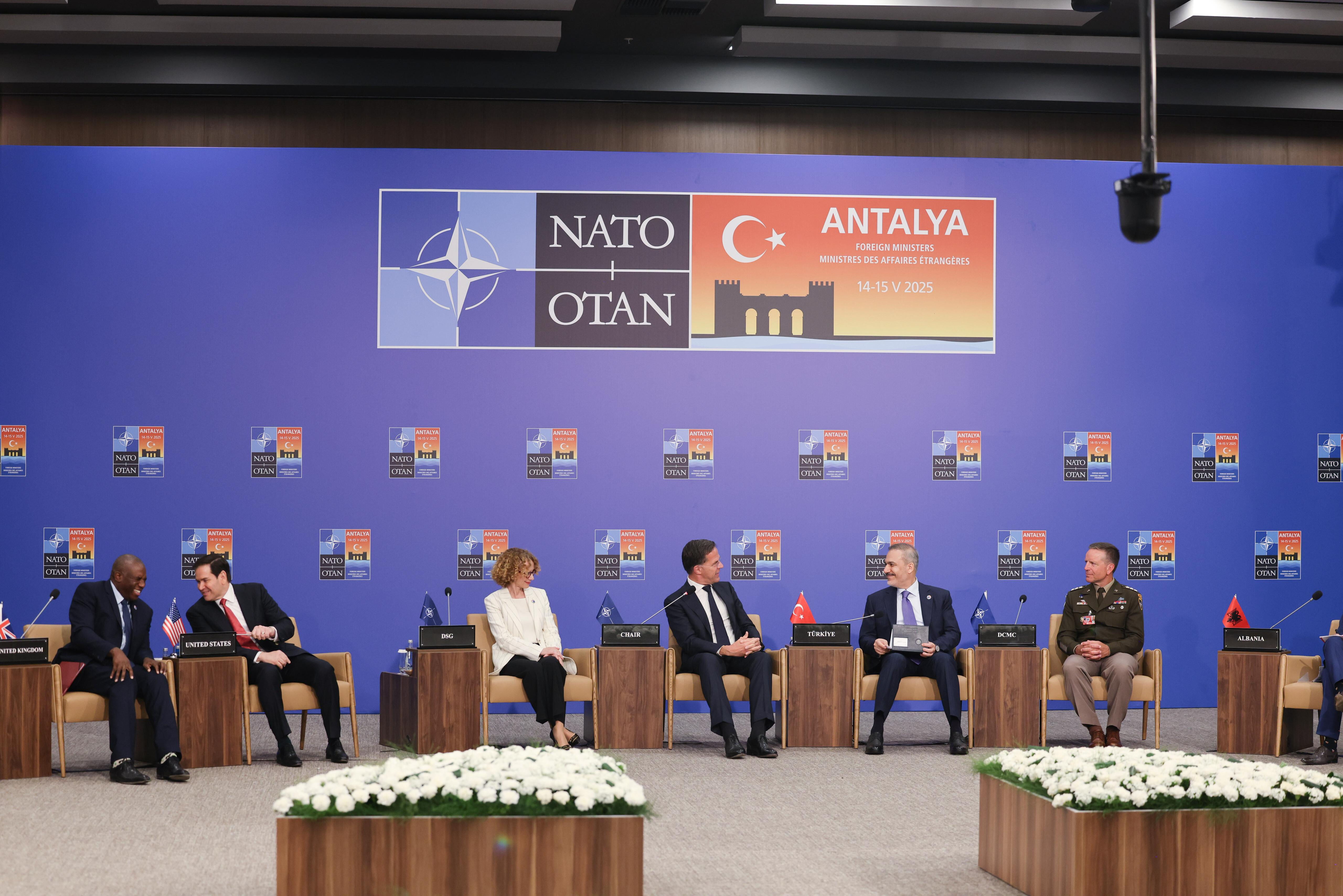 NATO, Antalya'da toplandı! Masada 'barış' konusu var - 2. Resim