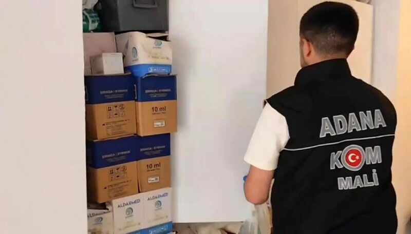 Sahte kliniklere operasyon: Binlerce ilaç ve tıbbi cihaz ele geçirildi - 1. Resim