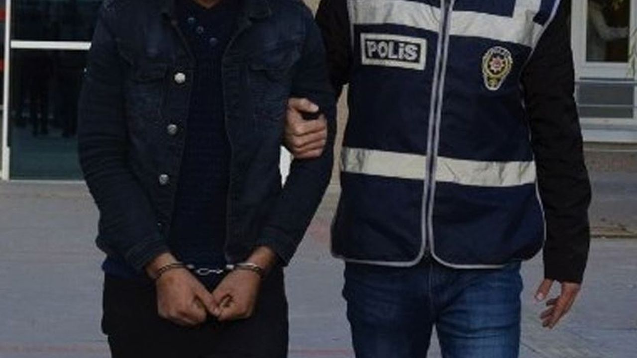 Samsun'da kaçak elektronik ürün operasyonunda 1 gözaltı Samsun'da kaçak elektronik ürün operasyonunda 1 gözaltı
