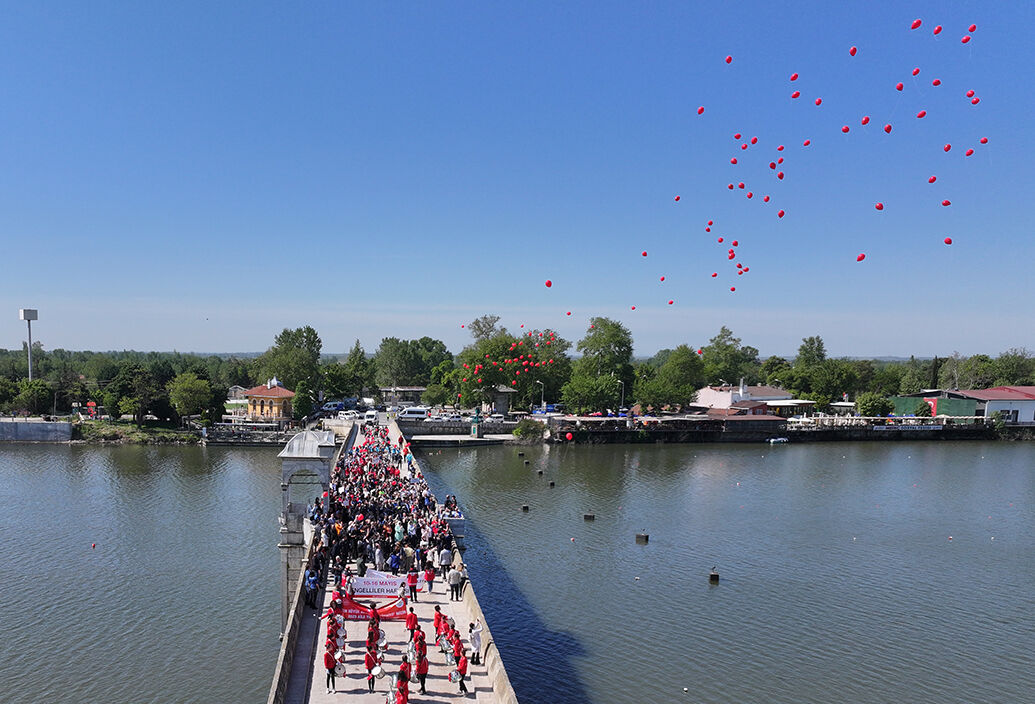 Türkiye aile için yürüdü! Nikahlar kıyıldı, çocuklar eğlendi... Aile Haftası böyle başladı - 5. Resim
