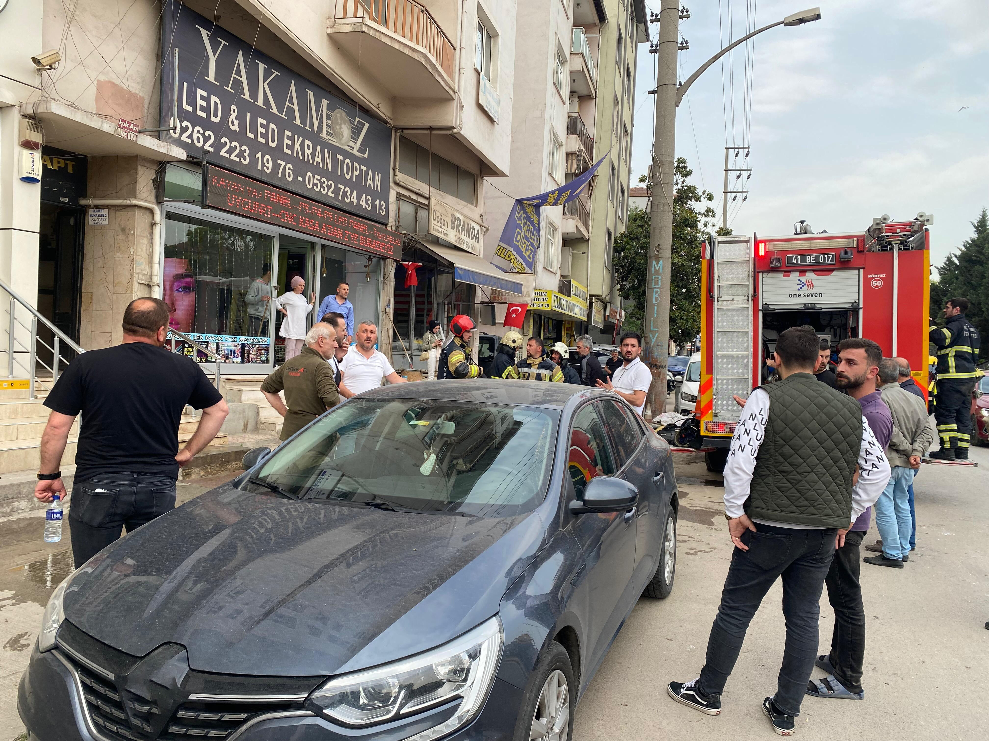 Elektrikli bisiklet aküsü bomba gibi patladı! Ev kullanılamaz hale geldi - 2. Resim