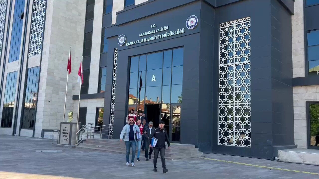 Emekli öğretmeni 25 milyon TL dolandırdılar! 7 vurguncu tutuklandı - 1. Resim