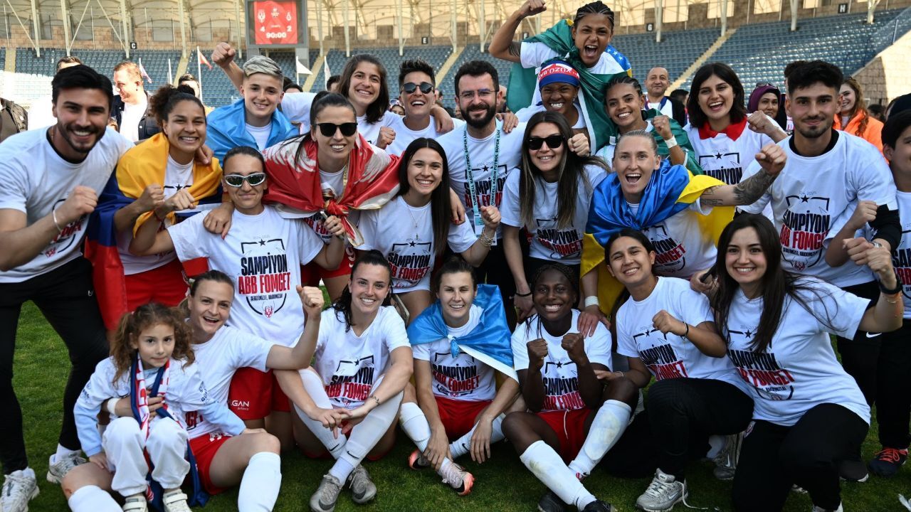 Fenerbahçe, itiraz etmişti! Kadınlar Futbol Süper Ligi Şampiyonu ABB FOMGET oldu oldu Fenerbahçe, itiraz etmişti! Kadınlar Futbol Süper Ligi Şampiyonu ABB FOMGET oldu oldu