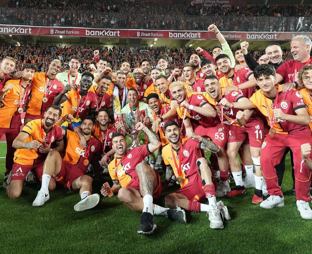 Galatasaray'da beş günde iki zafer birden: Beş yıldızlı çifte kutlama - 3. Resim