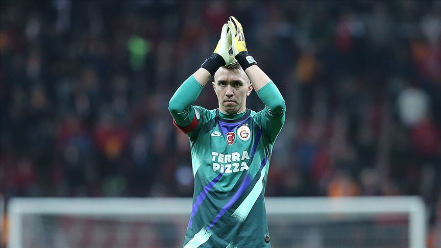 Galatasaray'da Muslera dönemi sona eriyor! Yerine gelecek isim belli oldu - 2. Resim