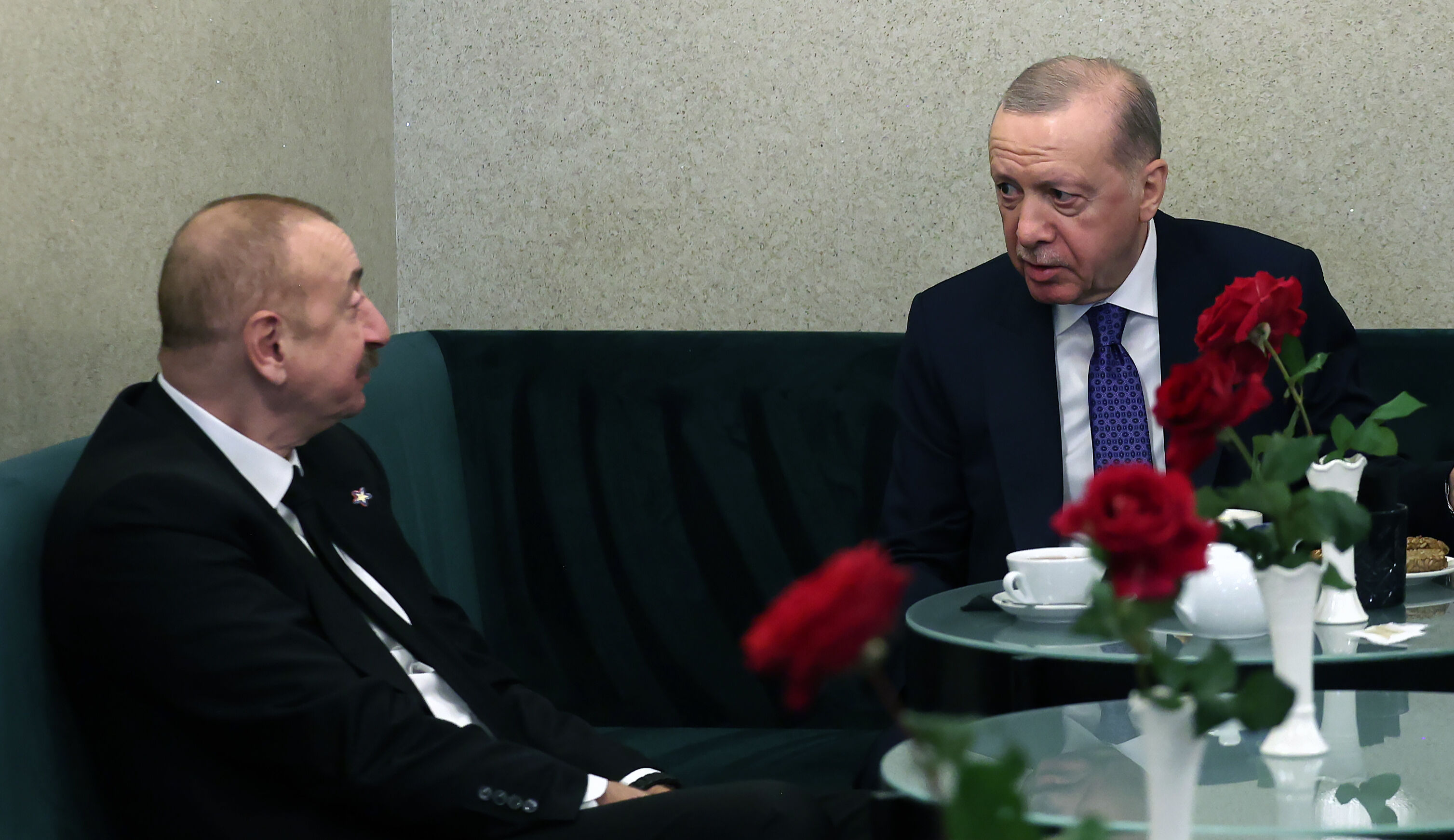 Günübirlik Arnavutluk çıkarmasında baş döndüren diplomasi trafiği! Bu kareler damga vurdu Azerbaycan Cumhurbaşkanı Aliyev - Cumhurbaşkanı Erdoğan
