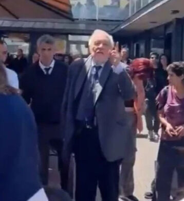 İlber Ortaylı öğrencilerle tartıştı! Sözü sloganlarla kesilince 