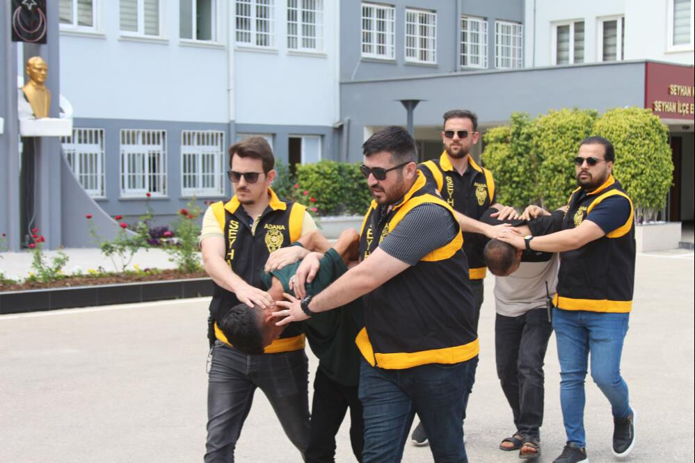 İş adamını tanıdığı kadınla tuzağa düşürdüler! 600 bin lirası gasbedildi - 1. Resim