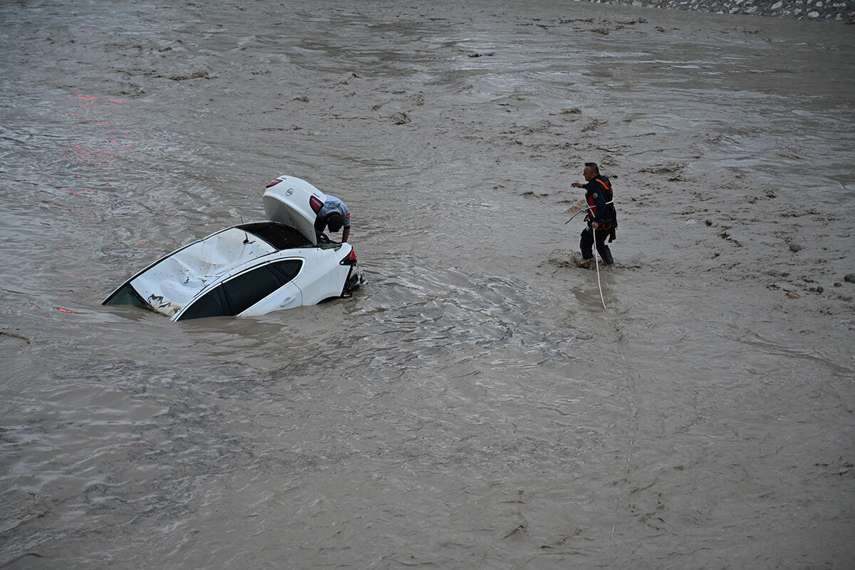 Osmaniye'de hava aydınlandı, afetin boyutu ortaya çıktı - 1. Resim