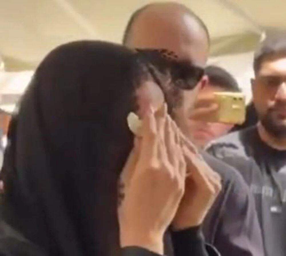 Şarkıcı Simge Sağın'ın en acı günü! Ablasına Nilay Sağın'a gözyaşlarıyla veda etti - 1. Resim