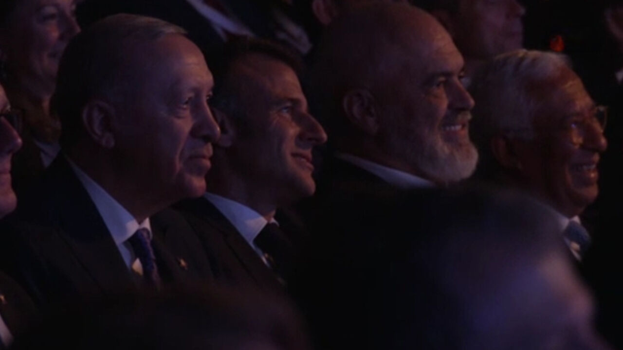 Tiranda gülümseten görüntüler! Liderlerin yapay zekayla oluşturulan bebeklik görüntüleri yayınlandı - 1. Resim