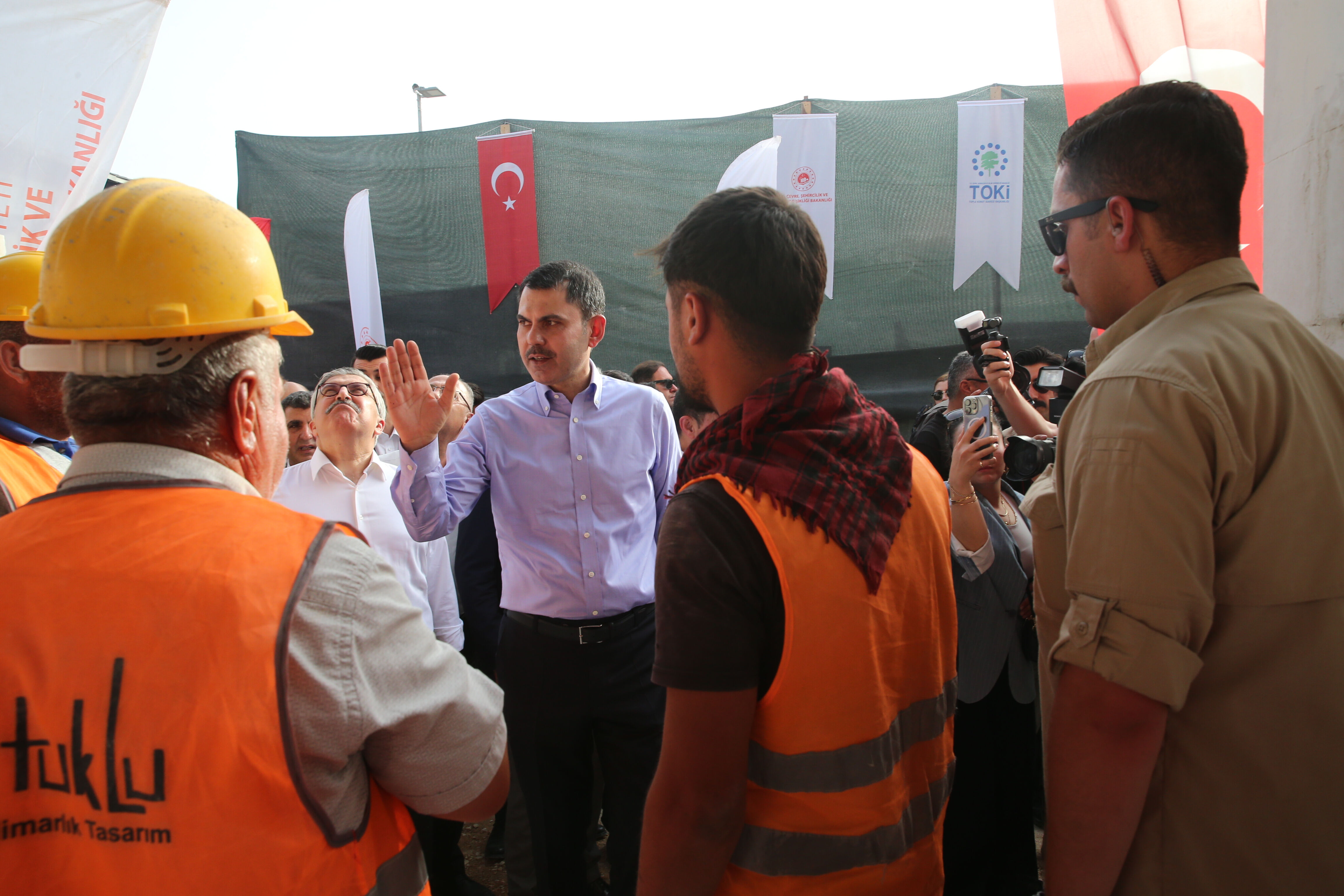 2025'in sonuna kadar 453 bin konut ve iş yeri teslim edilecek! Bakan Kurum deprem bölgesinde açıkladı - 2. Resim