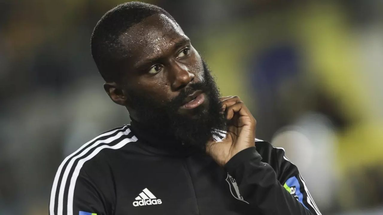 Beşiktaş'ta Arthur Masuaku belirsizliği! Solskjaer takımda istemiyor Beşiktaş'ta Arthur Masuaku belirsizliği! Solskjaer takımda istemiyor