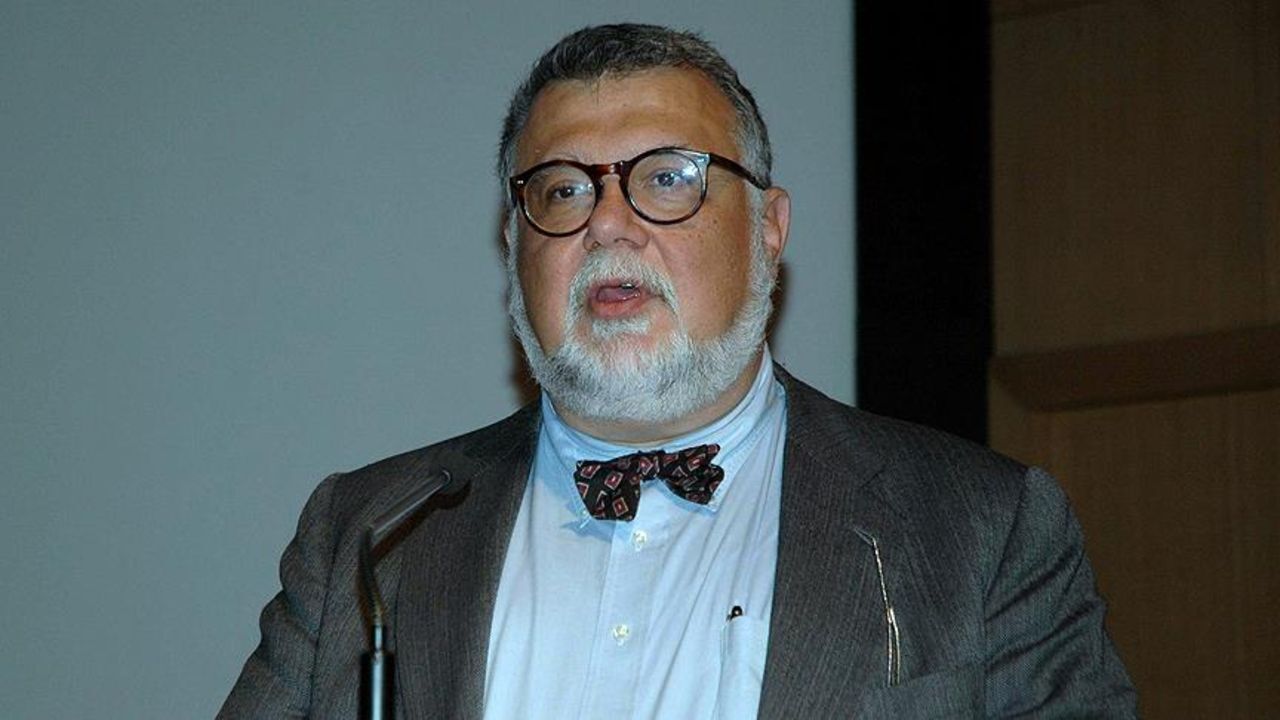Celal Şengör'ün 2 yıla kadar hapsi istendi! Türk milletini aşağılamıştı Celal Şengör'ün 2 yıla kadar hapsi istendi! Türk milletini aşağılamıştı