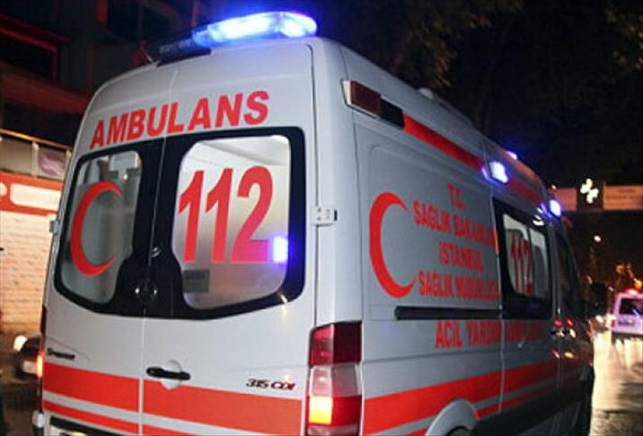 Düğün konvoyunda saygısız görüntüler! Ambulans vakaya geç kaldı: Lütfen yolu açın - 1. Resim