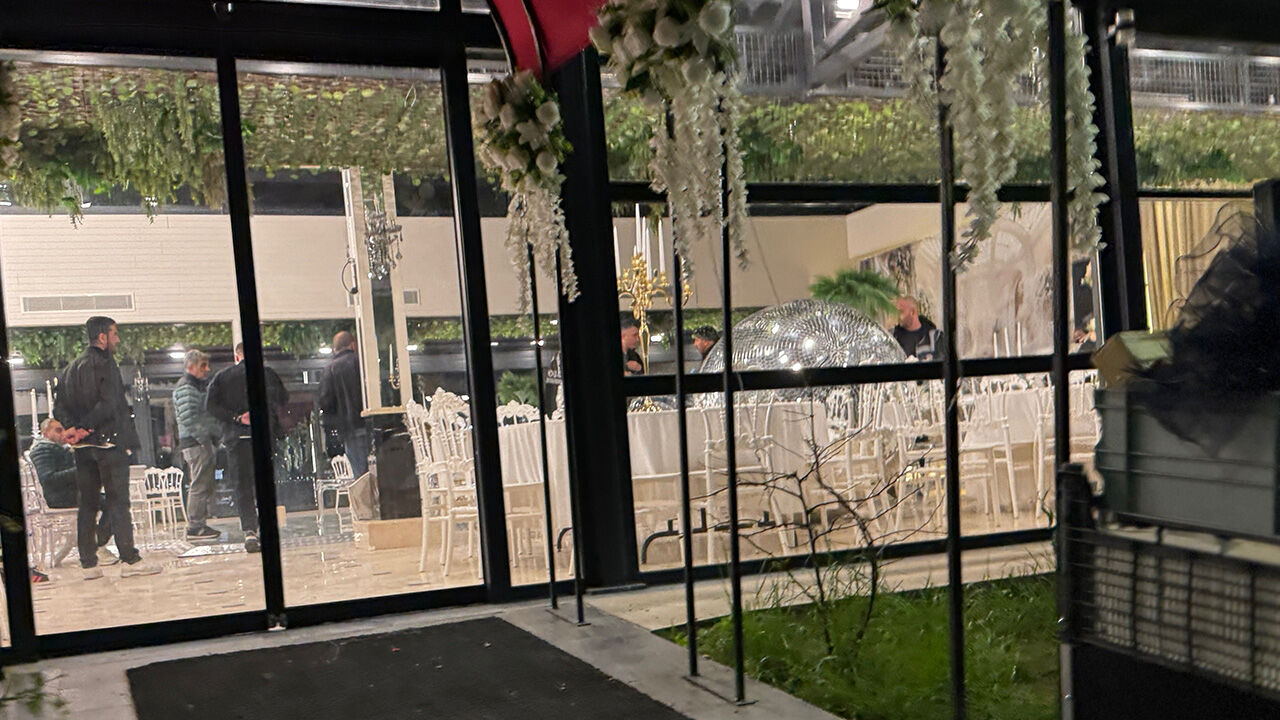 Düğün salonunda akılalmaz 'disko topu' faciası! Gelin dahil 3 kişi yaralandı - 2. Resim