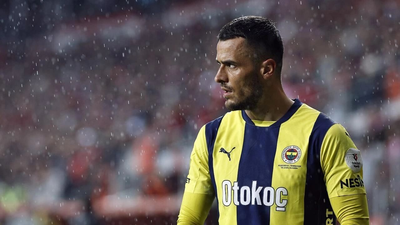 Fenerbahçe'de Filip Kostic kararı! İtalyan ekip devrede Fenerbahçe'de Filip Kostic kararı! İtalyan ekip devrede