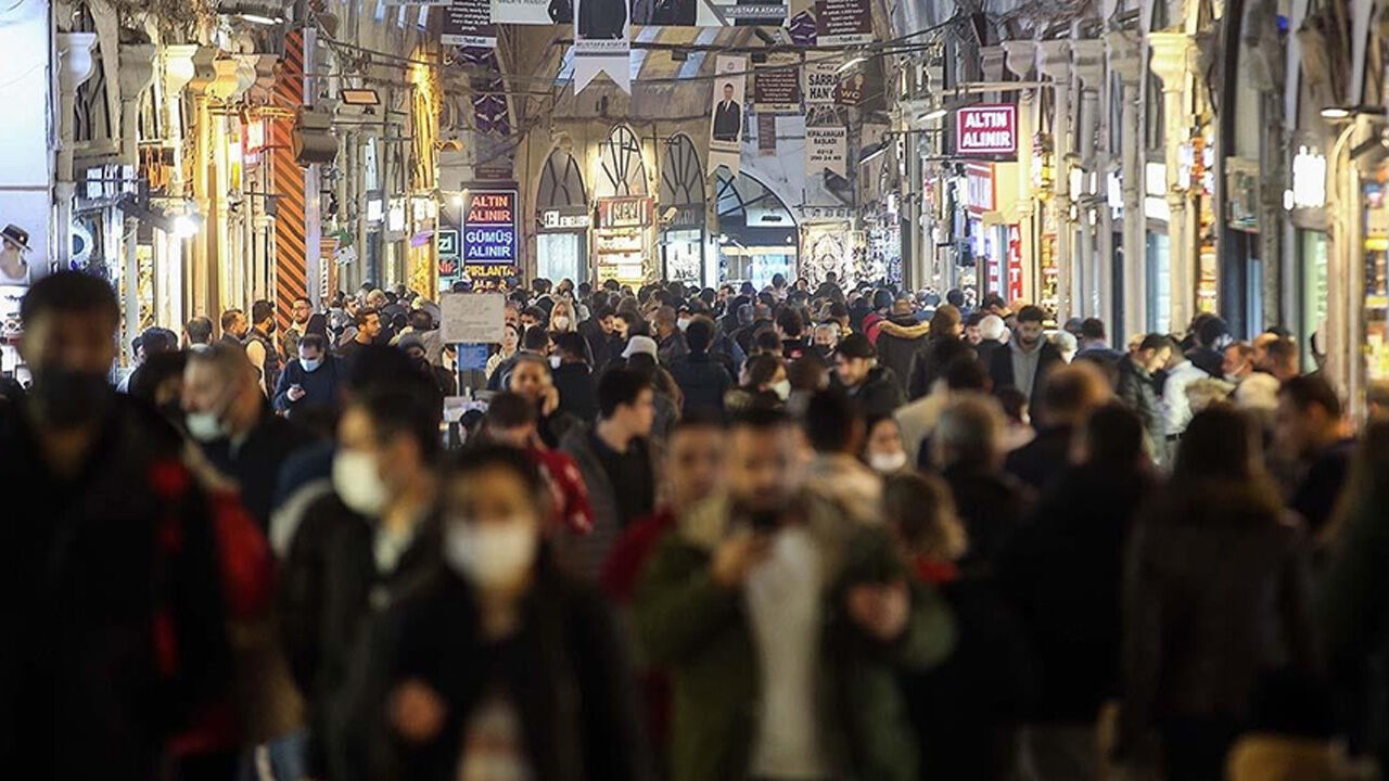 Filmlere konu olur! 'MİT yöneticisiyim' dedi, 100 milyonu cebe indirdi Filmlere konu olur! 'MİT yöneticisiyim' dedi, 100 milyonu cebe indirdi - 1. Resim