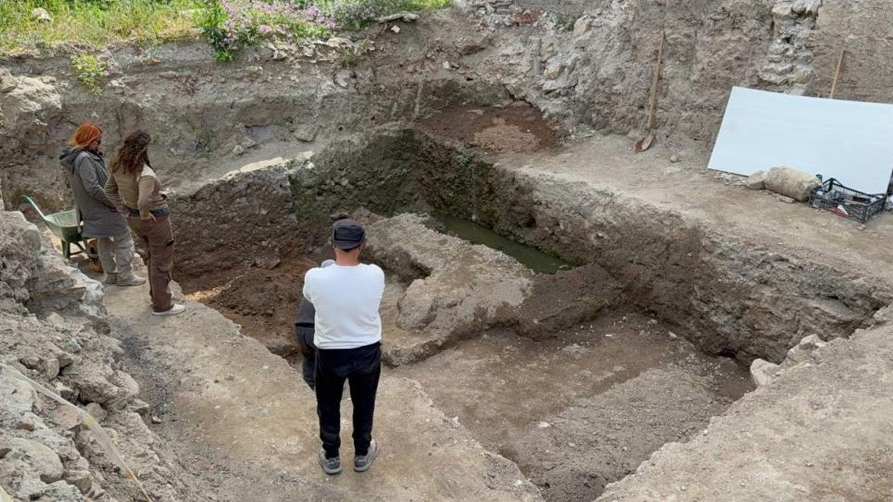 Hazreti İsa döneminden kaldığı iddia edildi! İznik'te heyecanlandıran keşif Hazreti İsa döneminden kaldığı iddia edildi! İznik'te heyecanlandıran keşif