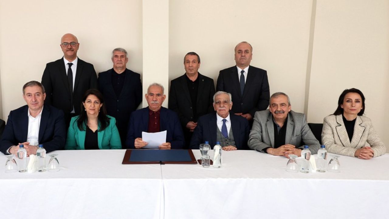 DEM Parti'den İmralı ziyareti sonrası açıklama: Köprüleri onarıyoruz - Gündem