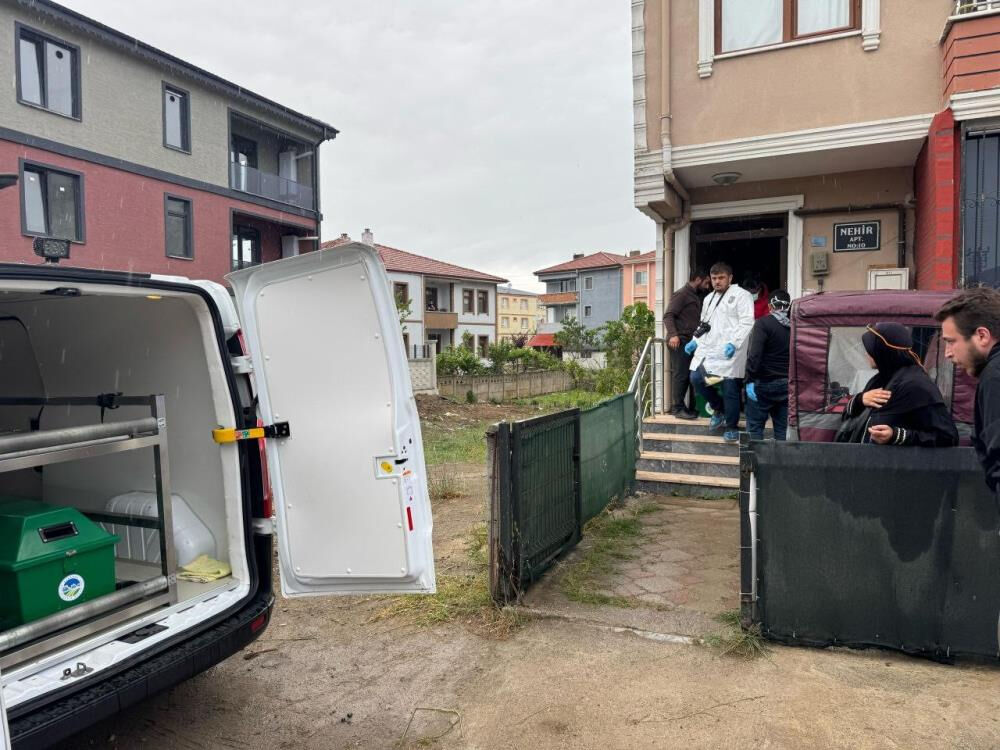 Eski oyuncu Ahmet Fırat, evinin balkonunda ölü bulundu! - 3. Resim