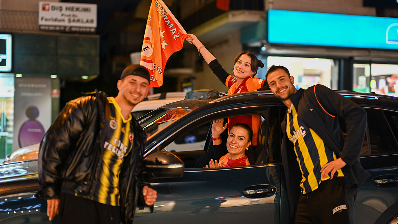 Galatasaray şampiyon! Türkiye'nin dört bir yanında büyük coşku - 2. Resim