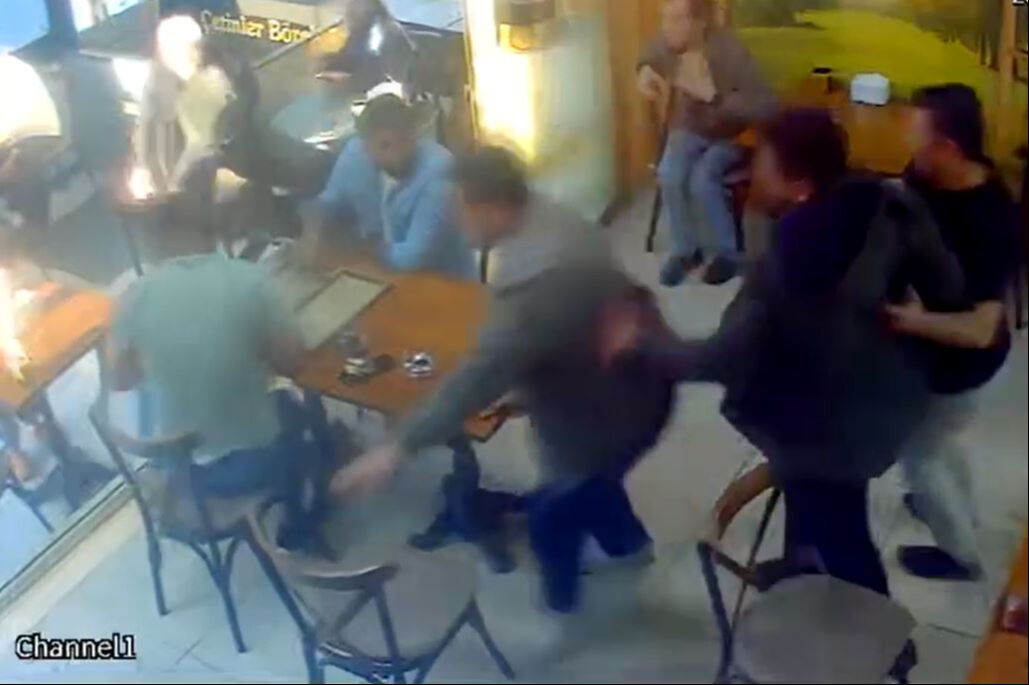 İstanbul'da deprem paniği! Vatandaş kendini dışarı attı, olayın aslı sonradan ortaya çıktı - 1. Resim