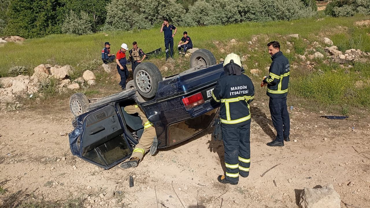 Mardin'de acı kaza: 3 yaşındaki çocuk öldü, anne ve babası yaralandı Mardin'de acı kaza: 3 yaşındaki çocuk öldü, anne ve babası yaralandı