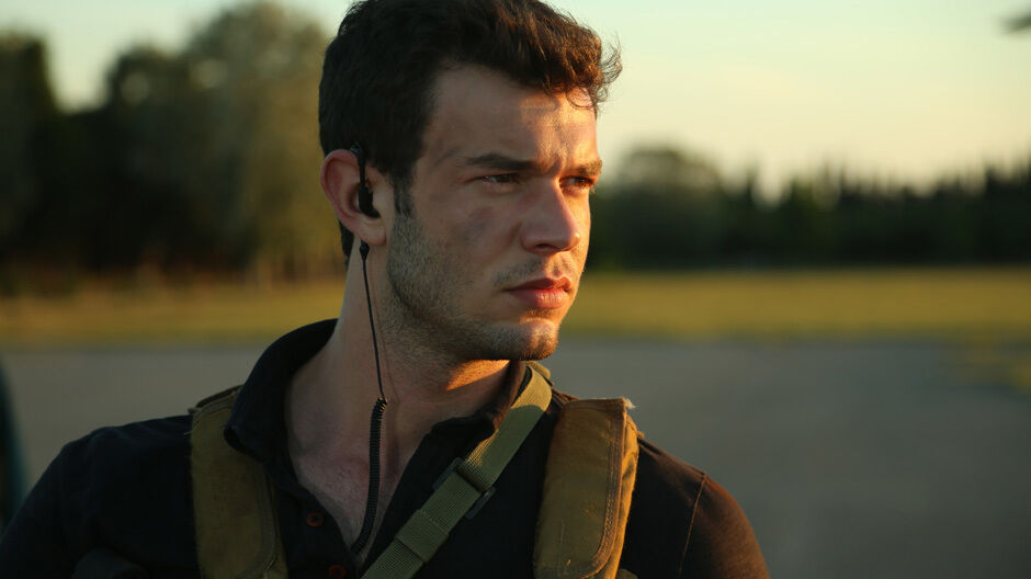 Oyuncu Aytaç Şaşmaz'ın acı günü! Aldığı haberle yıkıldı - 1. Resim