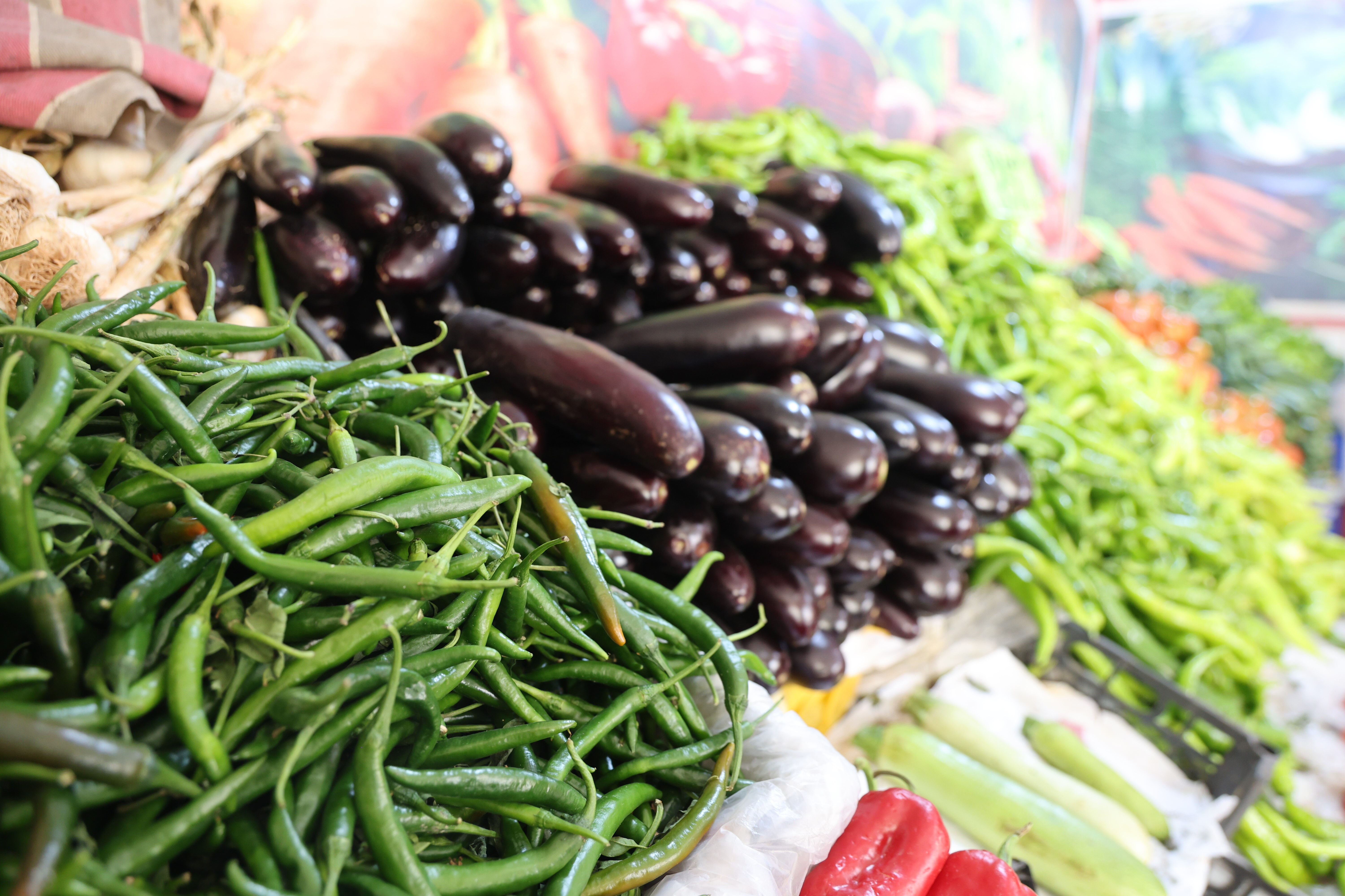 Türkiye'nin en ucuz meyve sebzesini onlar yiyor!