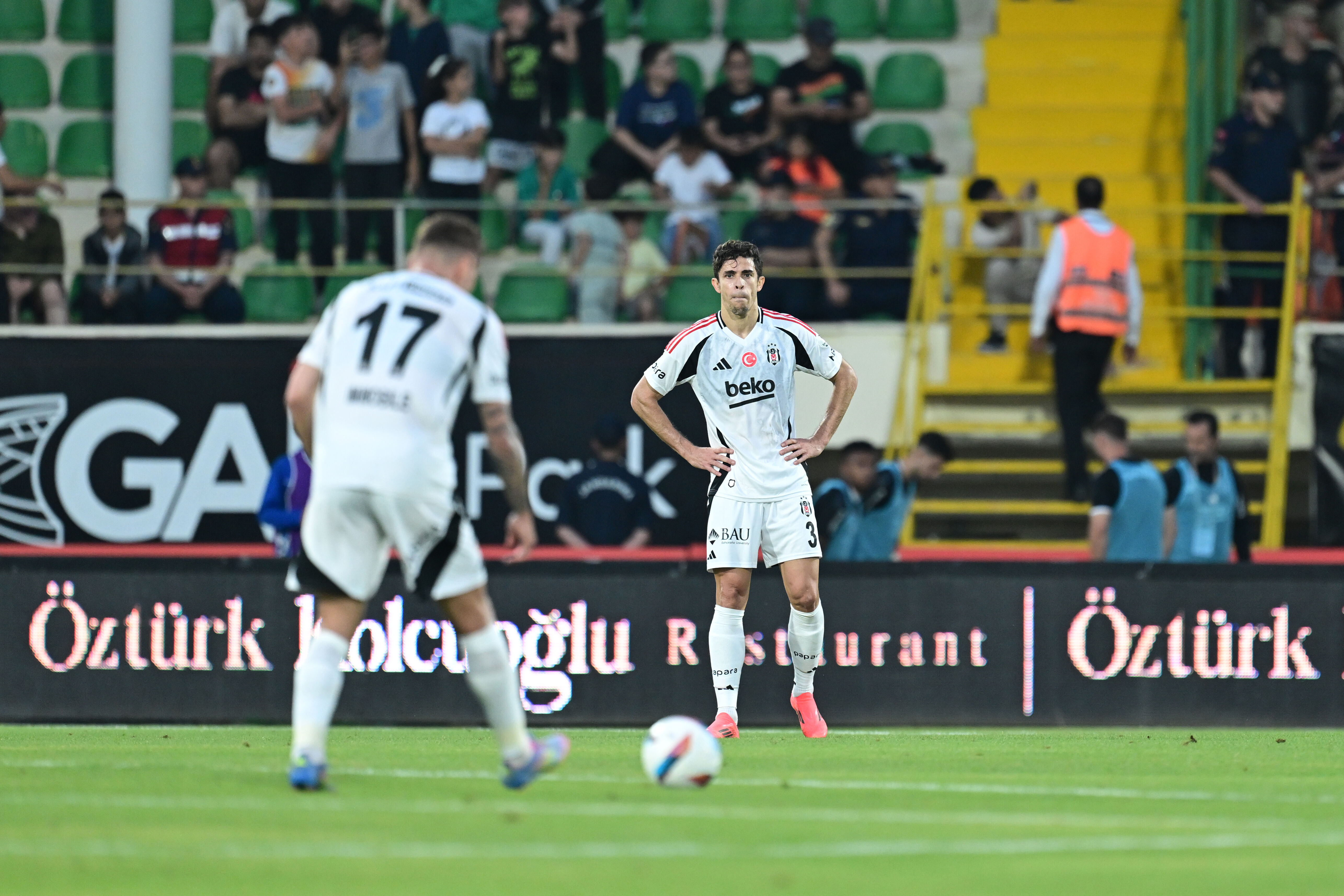 Beşiktaş'ı ateş bastı! Siyah-beyazlılar Alanya ile yenişemedi - 1. Resim