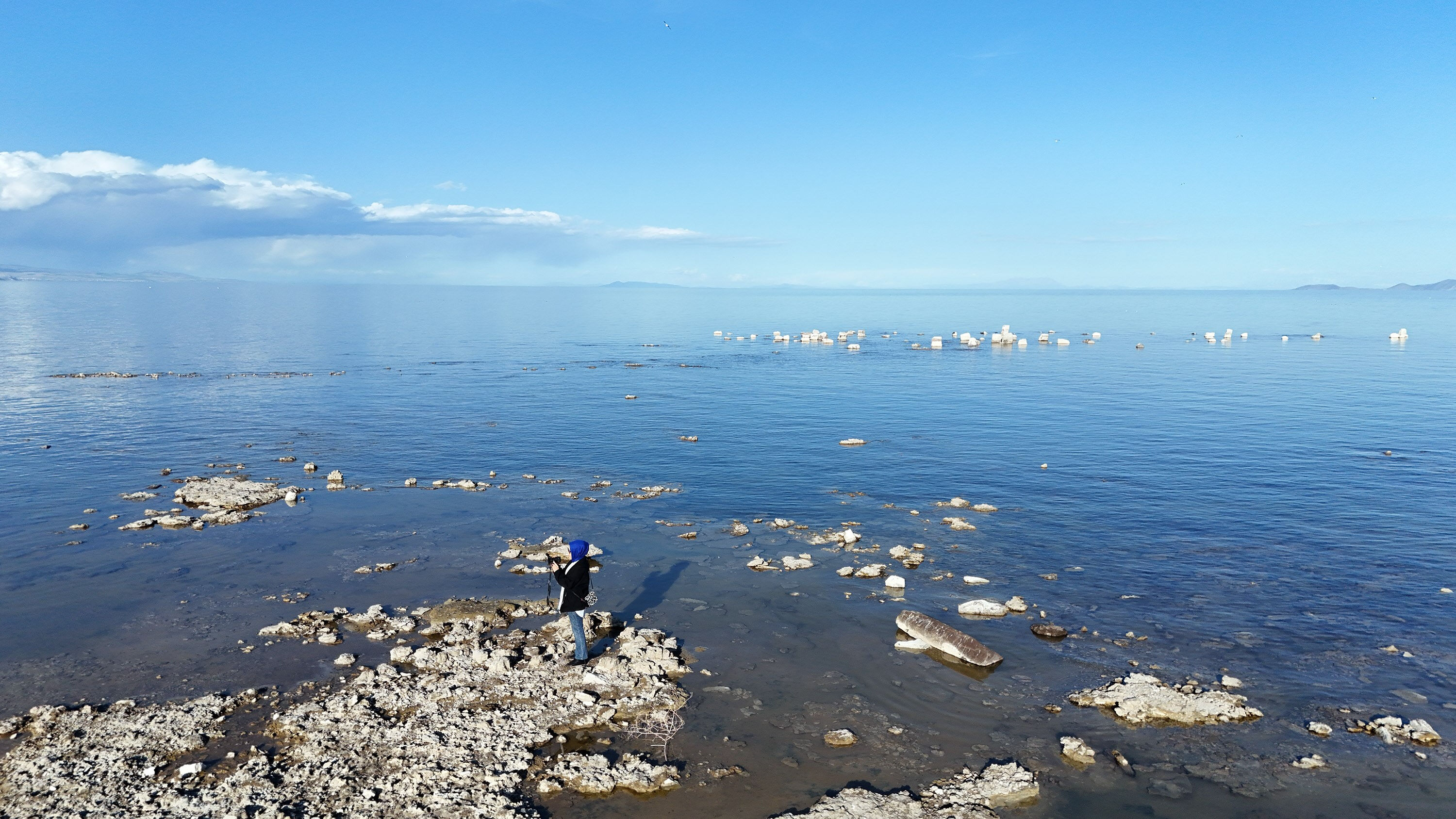 Bölgedeki tüm göller kuruyor! Su kaynakları tükeniyor, altından çıkanlar ise şaşırtıcı - 3. Resim