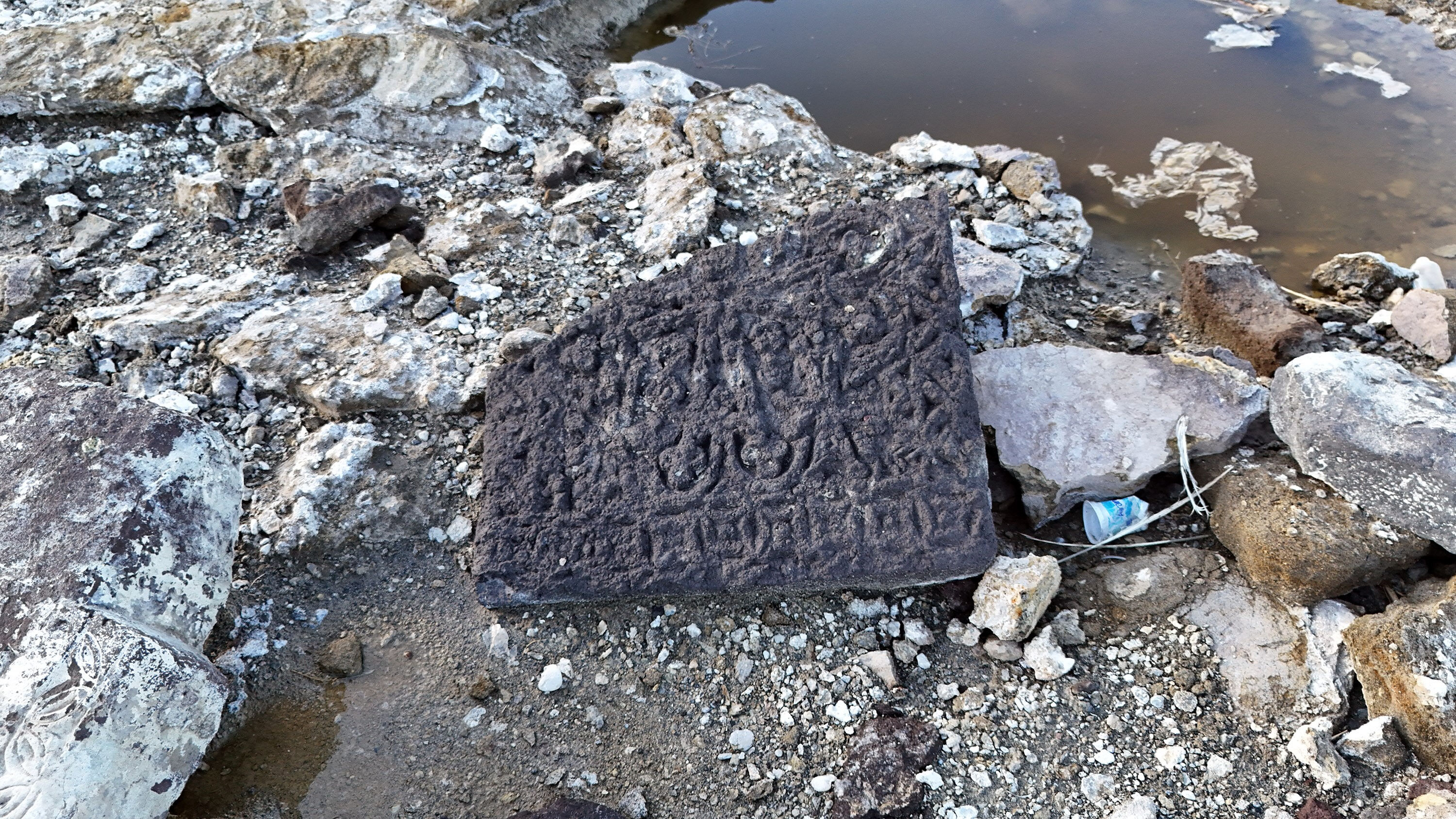 Bölgedeki tüm göller kuruyor! Su kaynakları tükeniyor, altından çıkanlar ise şaşırtıcı - 2. Resim