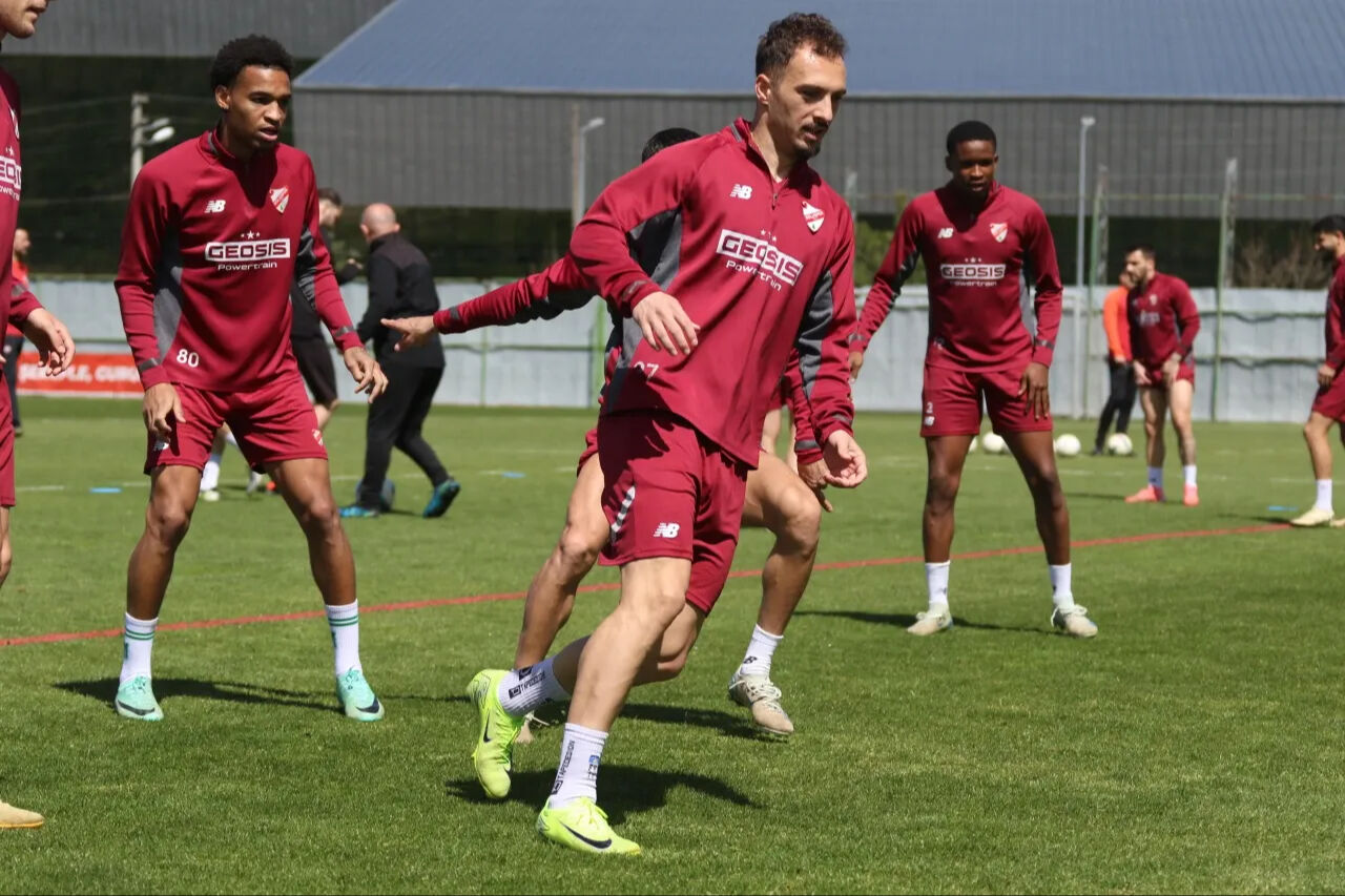 Boluspor - Bandırmaspor maçı hangi kanalda, ne zaman, nerede izlenir? Süper Lig'e yükselme mücadelesi devam ediyor! - 1. Resim