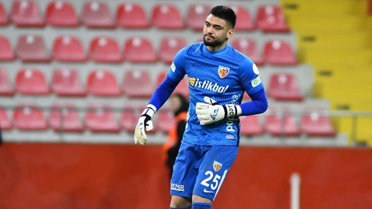 İşte o anlarda yaşananlar! Kayserispor kalecisinden Muslera'ya: