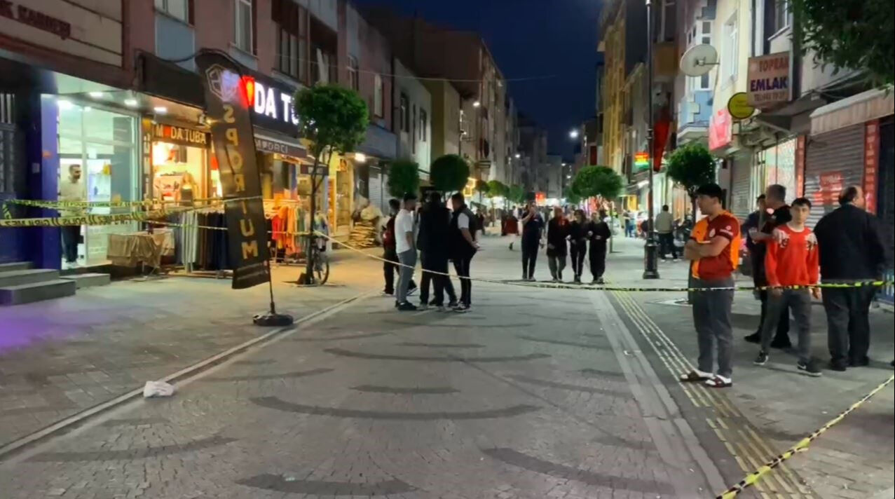 Mağazaya kurşun yağdırdılar! 4 müşteri ve 1 çalışan yaralandı - 2. Resim